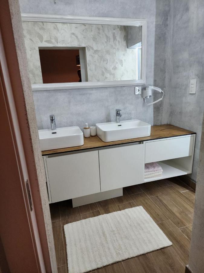 Apartman El ซาราเยโว ภายนอก รูปภาพ