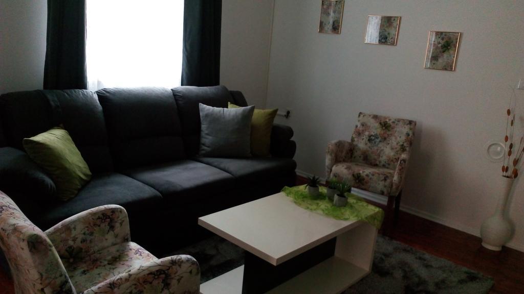 Apartman El ซาราเยโว ภายนอก รูปภาพ