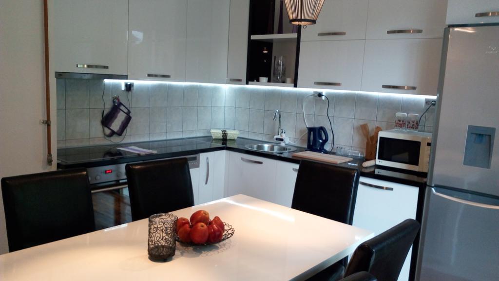 Apartman El ซาราเยโว ภายนอก รูปภาพ